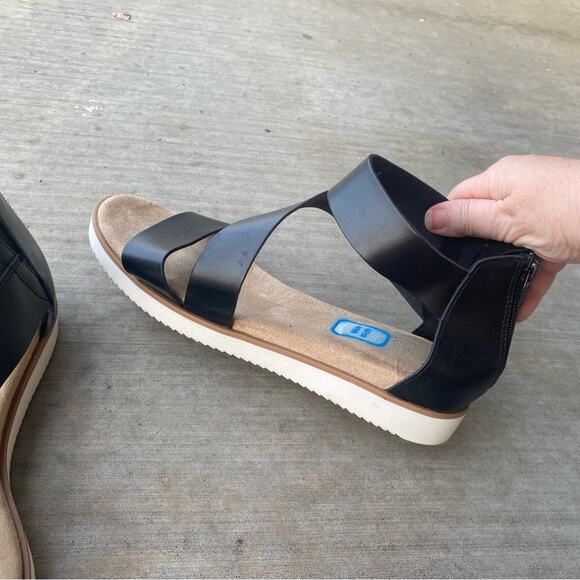 Women's Black Strappy Sandals size 10 wide width platform - Picture 3 of 8